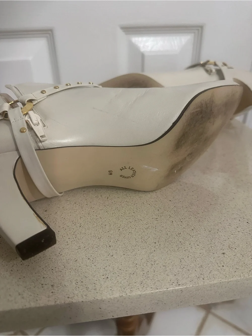 Nine West White Leather Pointed-Toe Ankle Booties – Size 9